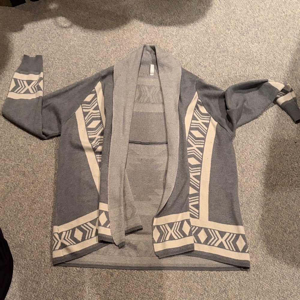 Lapis Gray and Cream Patterned Cardigan